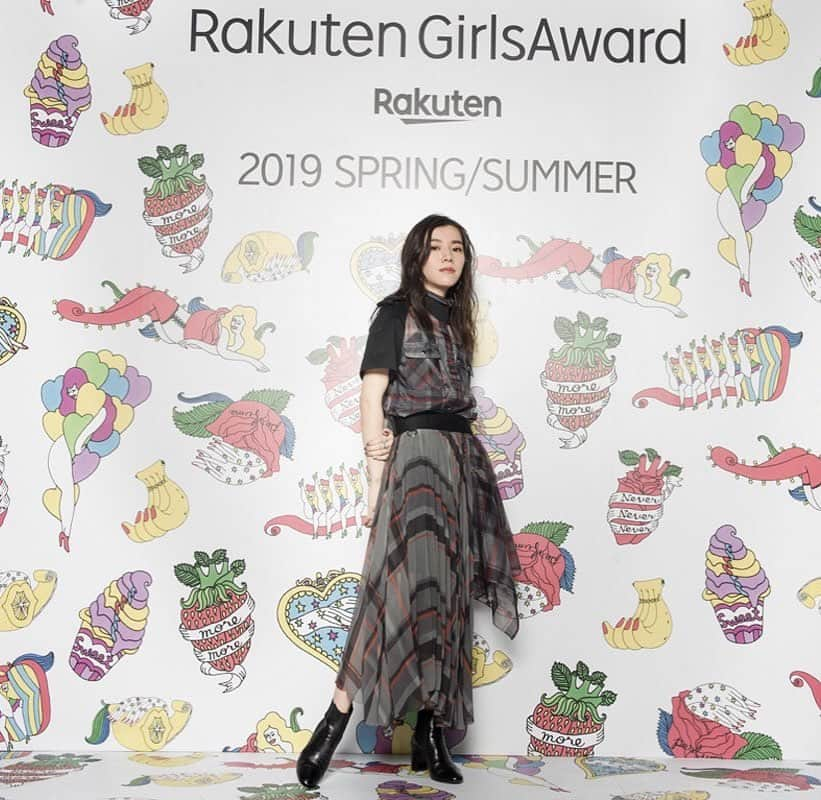 miletさんのインスタグラム写真 - (miletInstagram)「#milet #GirlsAward #RakutenGirlsAward2019SS  #ガールズアワード #ガルアワ」5月19日 0時51分 - milet_music