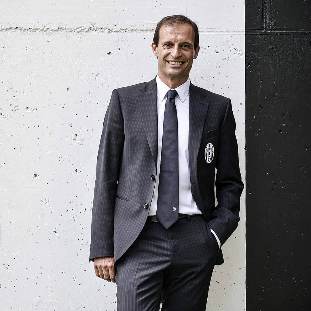 ユヴェントスFCさんのインスタグラム写真 - (ユヴェントスFCInstagram)「Five years of success, trophies, memories and picture perfect moments, thank you Mister. 🏆👏📸 #GrazieAllegri」5月19日 1時04分 - juventus