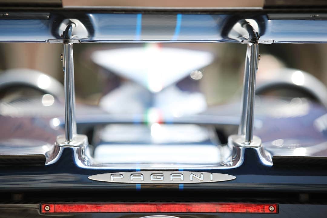 パガーニ・アウトモビリのインスタグラム：「Stunning details of the #zondahpbarchetta only at the @motorvalleyofficial Fest!  #MotorValleyFest #pagani #zonda #zonda20 #zonda20anniversary #zondacollection」