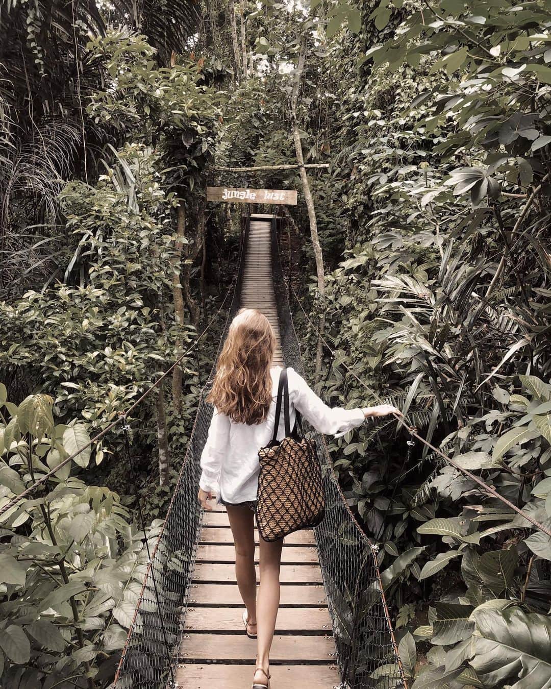 アレクサンドラ・ステパノワのインスタグラム：「Coffee Plantation🌱 @baliholidayspot #baliholidayspot」