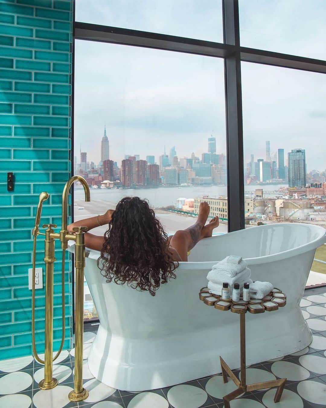 BEAUTIFUL HOTELSさんのインスタグラム写真 - (BEAUTIFUL HOTELSInstagram)「Taking in the million dollar view from the Williamsburg Hotel in Brooklyn, New York. Travel tip: Next time you're in the neighborhood on the weekend, be sure to check out Artist and Fleas for great shopping and Smorgasburg for a solid sampling of local restaurants. (📷: @_dgtravel_ 📍: The Williamsburg Hotel)」5月19日 1時58分 - beautifulhotels
