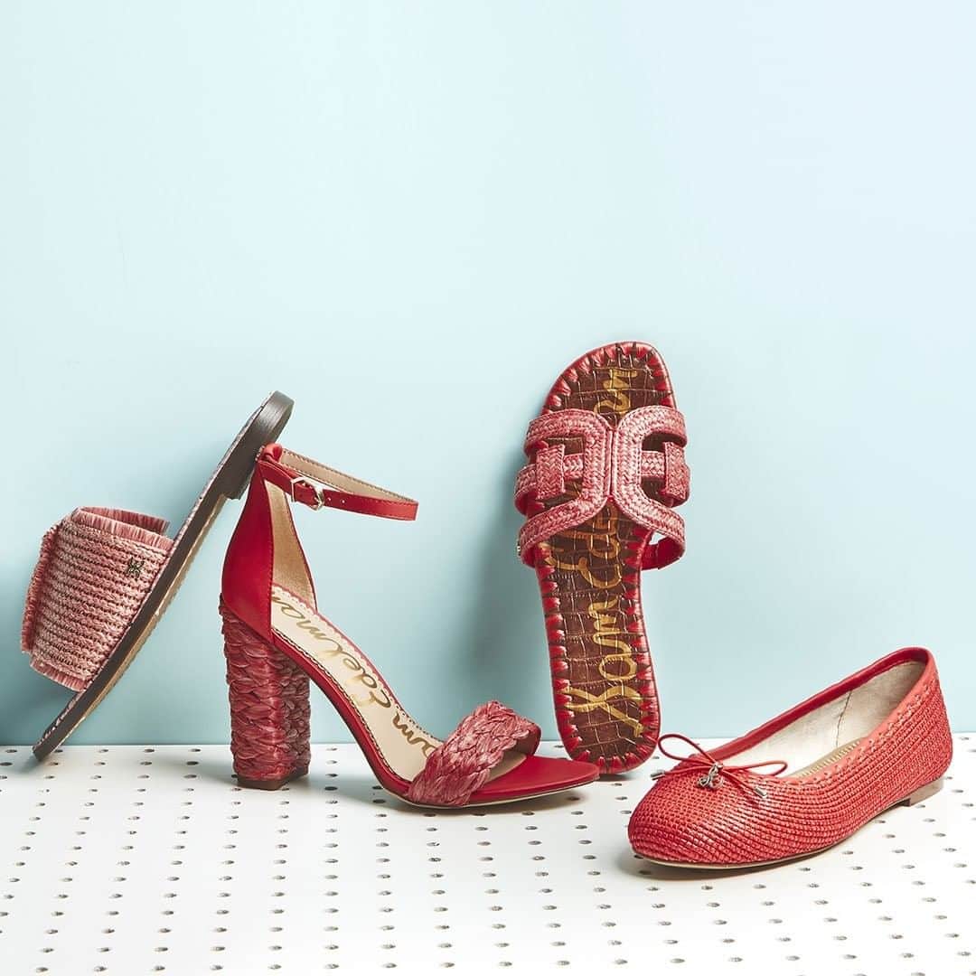 サムエデルマンのインスタグラム：「Current color crush: Havana Coral」