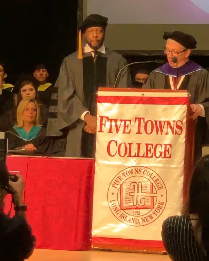 ワイクリフ・ジョンのインスタグラム：「Today on Haitian Flag 🇭🇹 I  became A Doctor of music, it was an honor to be Recognized by the college I attended in my early years of my life ....Five towns college 🙏🏿」