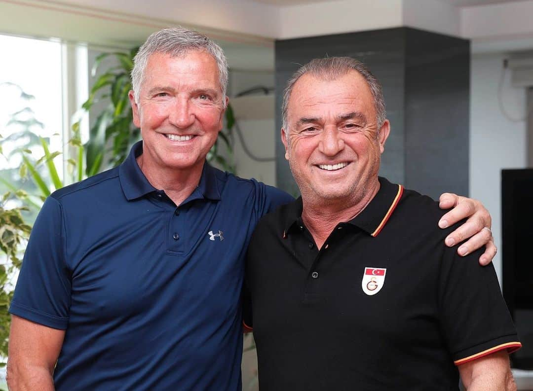 ガラタサライSKさんのインスタグラム写真 - (ガラタサライSKInstagram)「Eski teknik direktörümüz Graeme Souness, antrenman öncesi teknik direktörümüz Fatih Terim’i ziyaret ederek yarınki karşılaşma için kendisine başarılar diledi.」5月19日 2時26分 - galatasaray