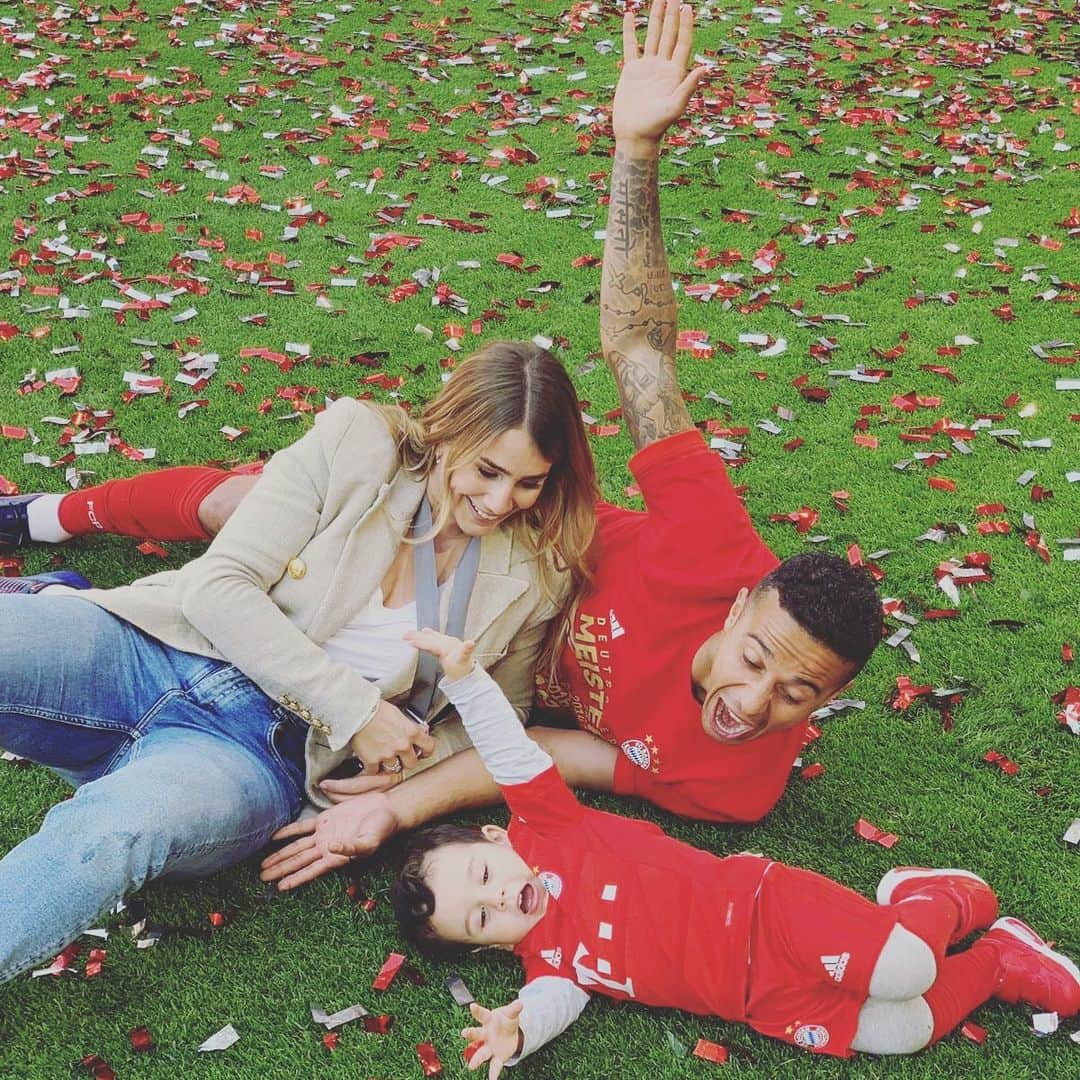 ティアゴ・アルカンタラのインスタグラム：「Always remember to fall asleep with a dream and wake up with a purpose #FamilyGoals」
