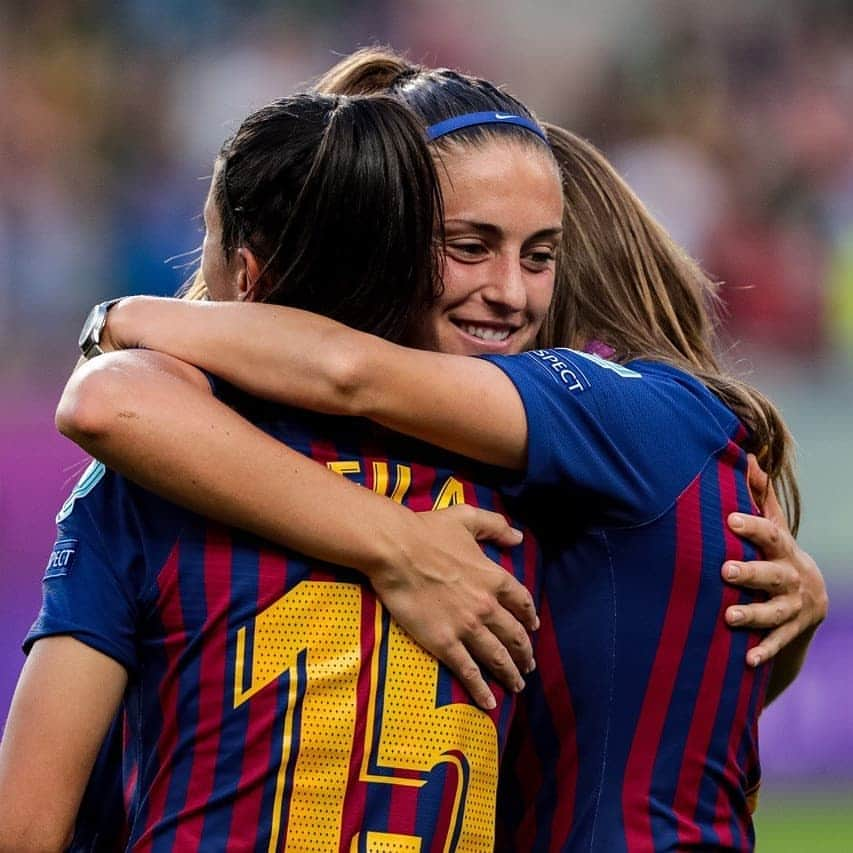 FCバルセロナさんのインスタグラム写真 - (FCバルセロナInstagram)「💙❤ Proud of you, @fcbfemeni !  We never stopped fighting. We'll never stop dreaming.  No hemos parado de luchar. No pararemos de soñar.  No hem parat de lluitar. No pararem de somiar. 🔵🔴#WeAreFootballers」5月19日 3時22分 - fcbarcelona