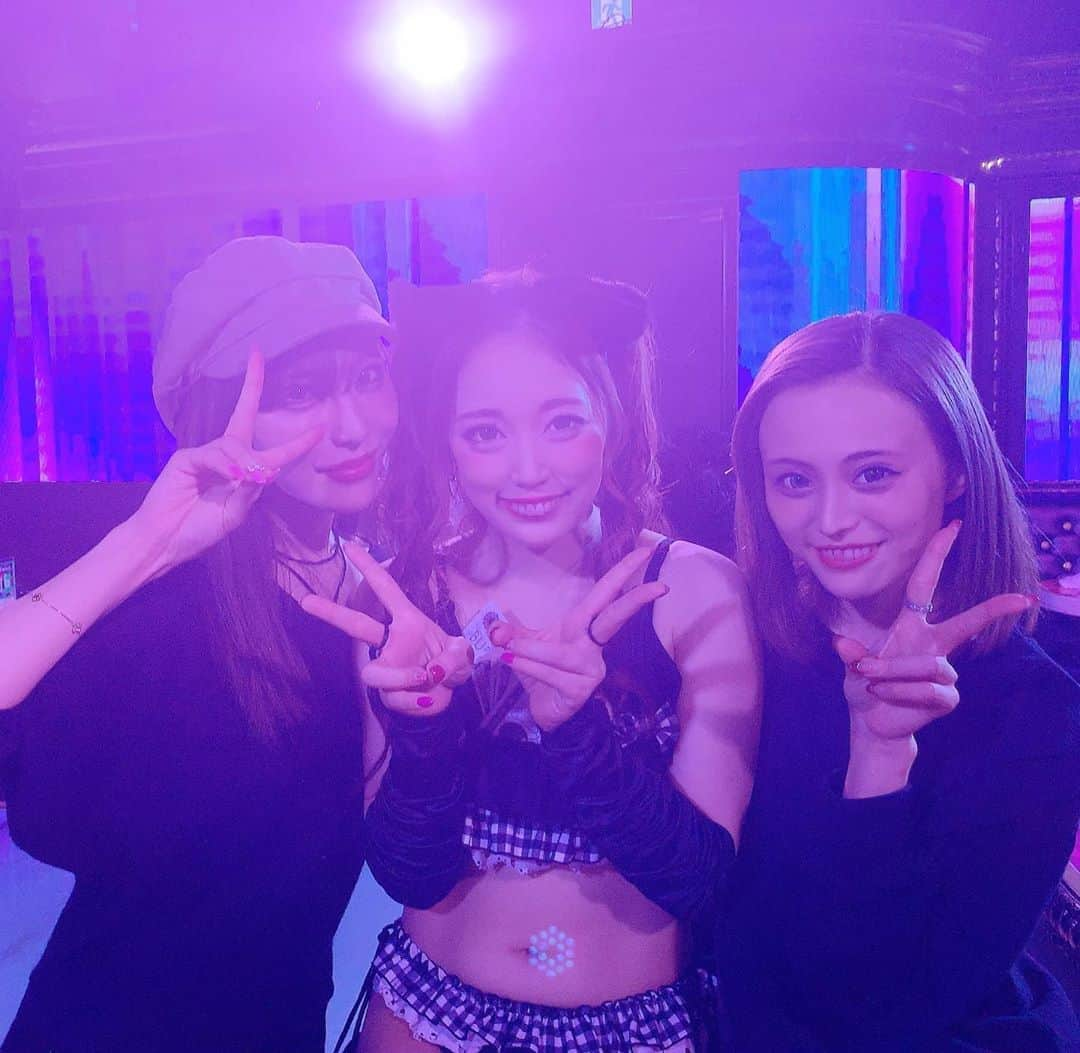 dj..琴さんのインスタグラム写真 - (dj..琴Instagram)「つーちゃんに久々に会いに❤︎#バーレスク東京 #バーレスクやばい ⇦#ヤバイ の方ね！ @tsubasa_burlesque_yavay に会ったらチップあげてね！#チップ #東京 #tokyo #俺は東京生まれhiphop育ち #琴は博多生まれ 笑笑 #無意味 一発目で#アフター に行く痛い#客 笑笑 @bu___co #ゴツゴツ #笑」5月19日 3時30分 - koto5555