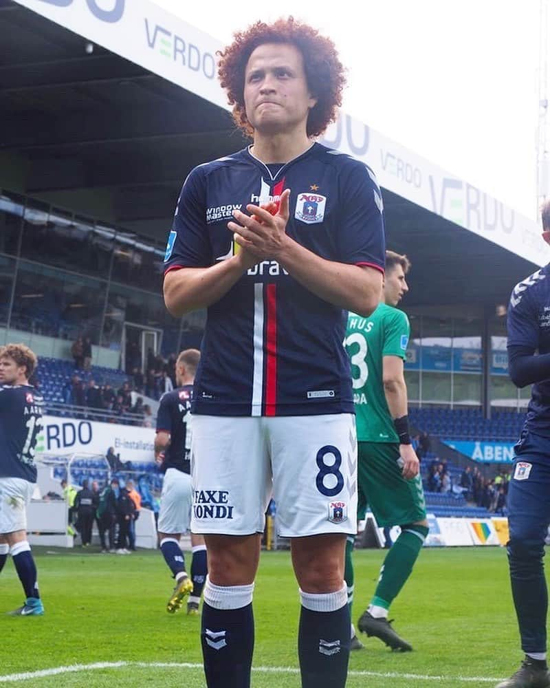 ムスタファ・アミニさんのインスタグラム写真 - (ムスタファ・アミニInstagram)「It wasn’t good enough today but we still in it... Thanks to all AGF fans. See you Sunday in Aarhus 🇩🇰⚽️👏🏟 #ksdh #agf #superliga #football」5月19日 3時23分 - mustafaamini