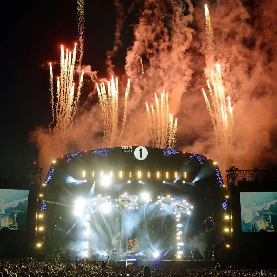 BBC Radioさんのインスタグラム写真 - (BBC RadioInstagram)「Less than a week to go and we are READY 🎆🎇 #BigWeekend」5月19日 3時24分 - bbcradio1