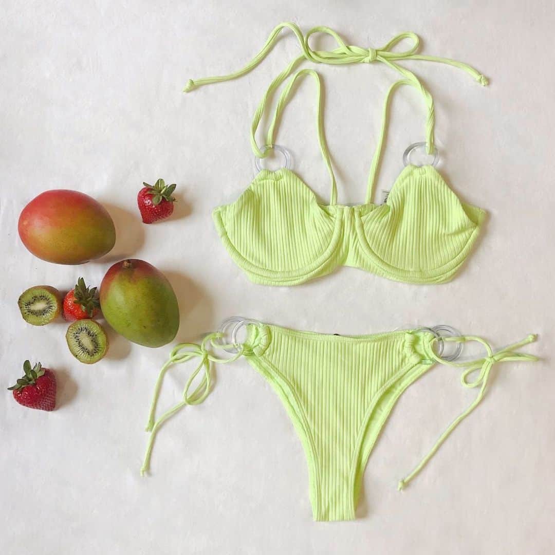 For Love & Lemonsさんのインスタグラム写真 - (For Love & LemonsInstagram)「We gave life to a boring underwire bikini top by stacking the iconic triangle bikini design on top | The Daiquiri Underwire Top and Ring Bikini Bottom #FLLDesignerFavorite」5月19日 4時20分 - forloveandlemons
