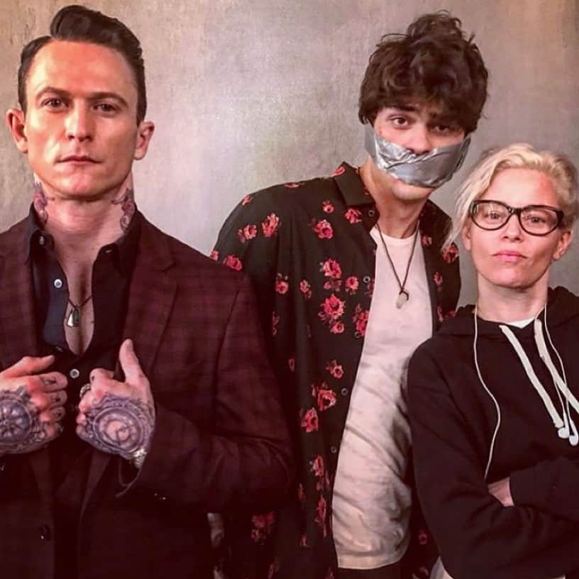 ノア・センティネオのインスタグラム：「Charlie’s Devils」