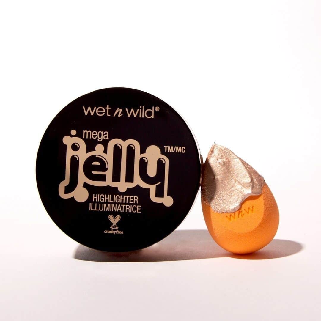 wet'n wild beautyさんのインスタグラム写真 - (wet'n wild beautyInstagram)「Get ready to shine the night away with our Mega Jelly Highlighter! 💫 Pro tip: Use our Mini Makeup Sponge to apply for a smooth and flawless application! ✨ ⠀⠀⠀⠀⠀⠀⠀⠀⠀ ⠀⠀⠀⠀⠀⠀⠀⠀⠀ #wetnwildbeauty #crueltyfree #makeup #beauty #vegan #veganbeauty」5月19日 10時00分 - wetnwildbeauty