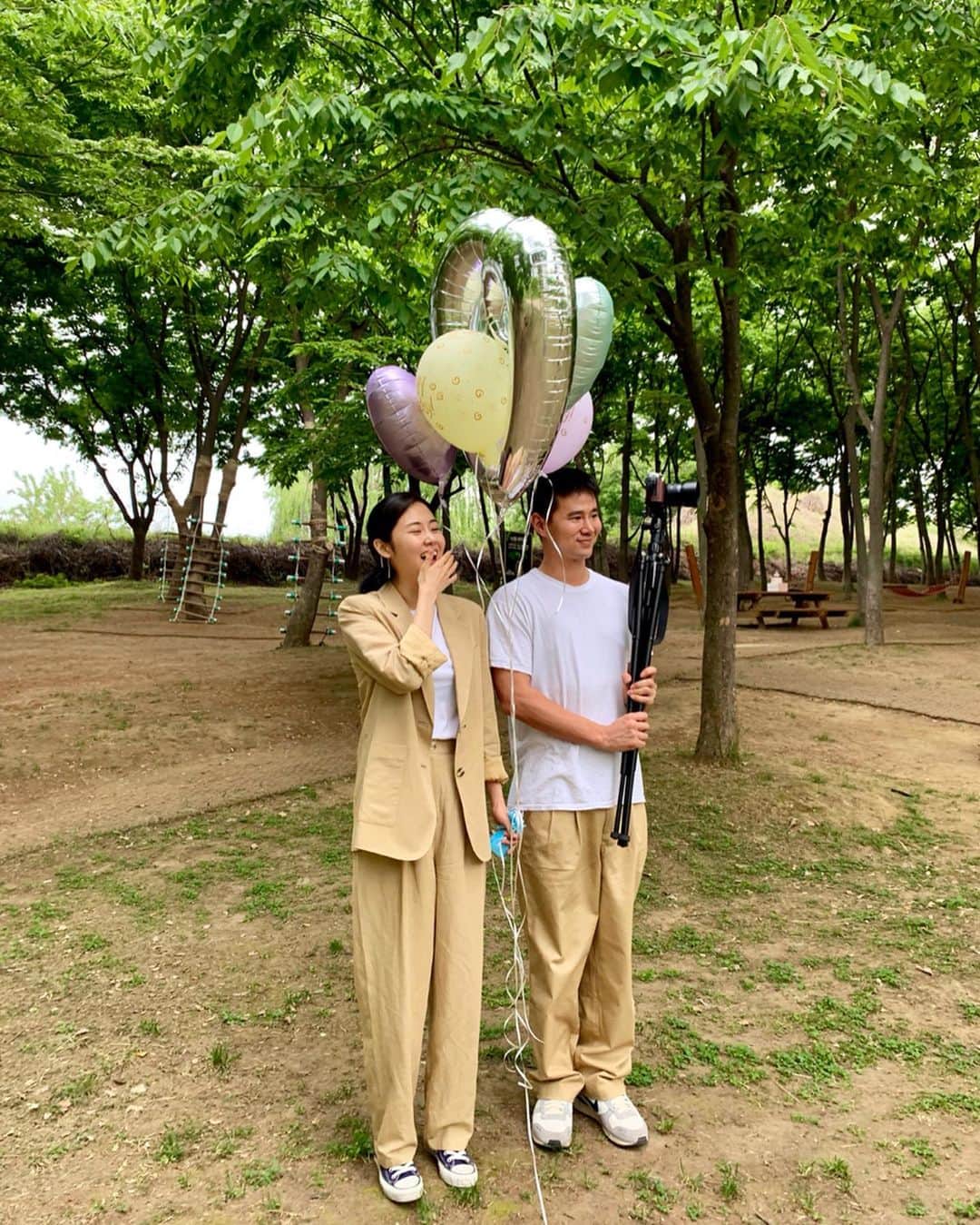 ガユンのインスタグラム：「의도하지 않은 #커플룩 한결같은 사람들💛」