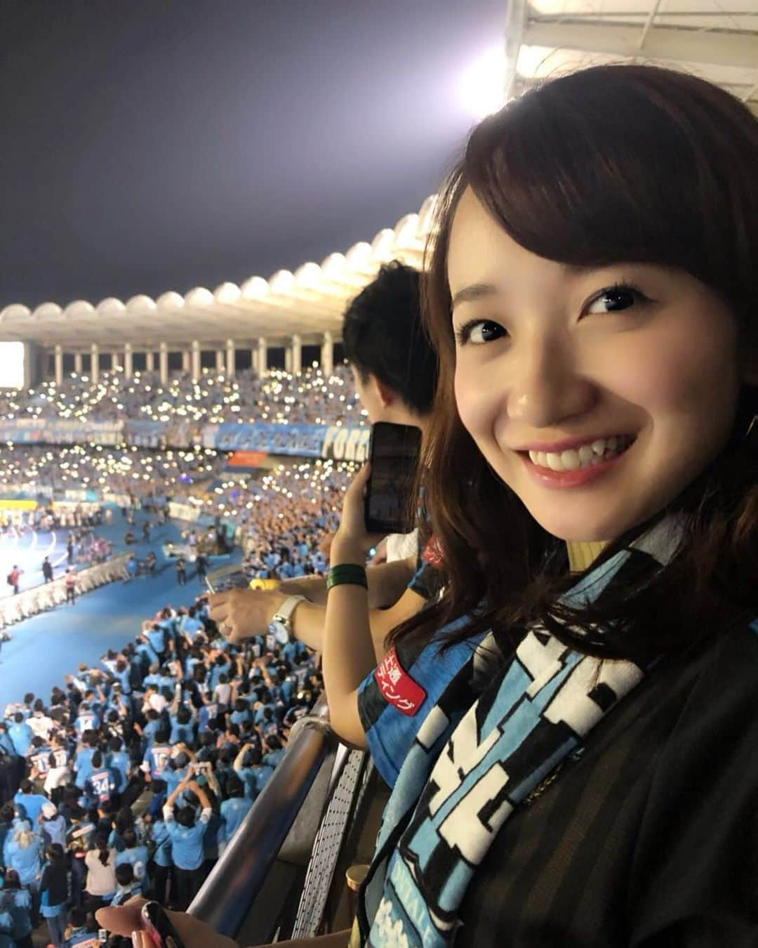 松原江里佳さんのインスタグラム写真 - (松原江里佳Instagram)「⚽️ 先日、川崎フロンターレの試合を観戦してきました😊 サポーターの皆様の熱がすごくて、愛を感じました。声援が選手の力になることを肌で感じた瞬間です。 フロンターレのホームグラウンド、川崎についての情報は FMヨコハマ 「COLORFUL KAWASAKI」 でチェックしてね❤️ 今日18時15分からオンエアです！ ⚽️ #川崎フロンターレ #サッカー #スポーツ #kawasakifrontale #soccer #sports  #でこ  #スターダスト#フリーアナウンサー #dj #ラジオ #川崎 #横浜 #fmヨコハマ #colorfulkawasaki #キャッチコピー #広告 #pr」5月19日 10時02分 - erika_matsubara