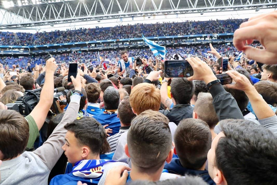 RCDエスパニョールさんのインスタグラム写真 - (RCDエスパニョールInstagram)「TOGETHER. 💙 - #RCDE | #Volem | #EspanyoldeBarcelona | #EspanyolRealSociedad」5月19日 4時40分 - rcdespanyol