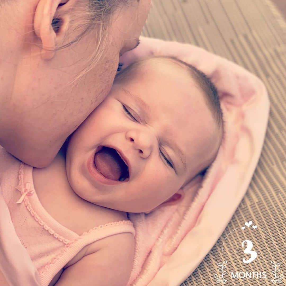 マックス・ウィットロックのインスタグラム：「Absolutely love this picture - #repost - @leah.whitlock “3 months old today 👶🏻❤️ What an incredible 3 months it’s been with our little girl! A trip to Liverpool to watch Daddy compete, a visit to O2 arena to watch @superstarsofgymnastics , first time swimming, lots of cuddles with friends and family and now our first family holiday! ❤️」