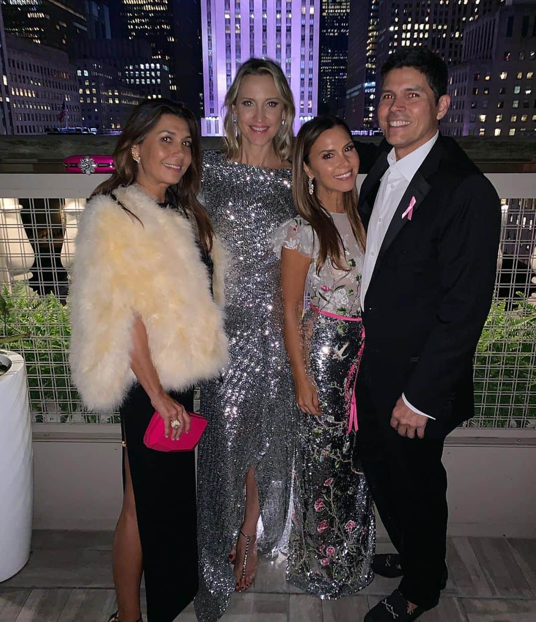 Monique Lhuillierさんのインスタグラム写真 - (Monique LhuillierInstagram)「Beautiful night in NYC @bcrfcure Celebrating their 25th year anniversary 🎀 Raising 6 million dollars tonight to continue to fund research to find a cure to end breast cancer xM #betheend #bcrf #hotpinkparty」5月19日 6時00分 - moniquelhuillier