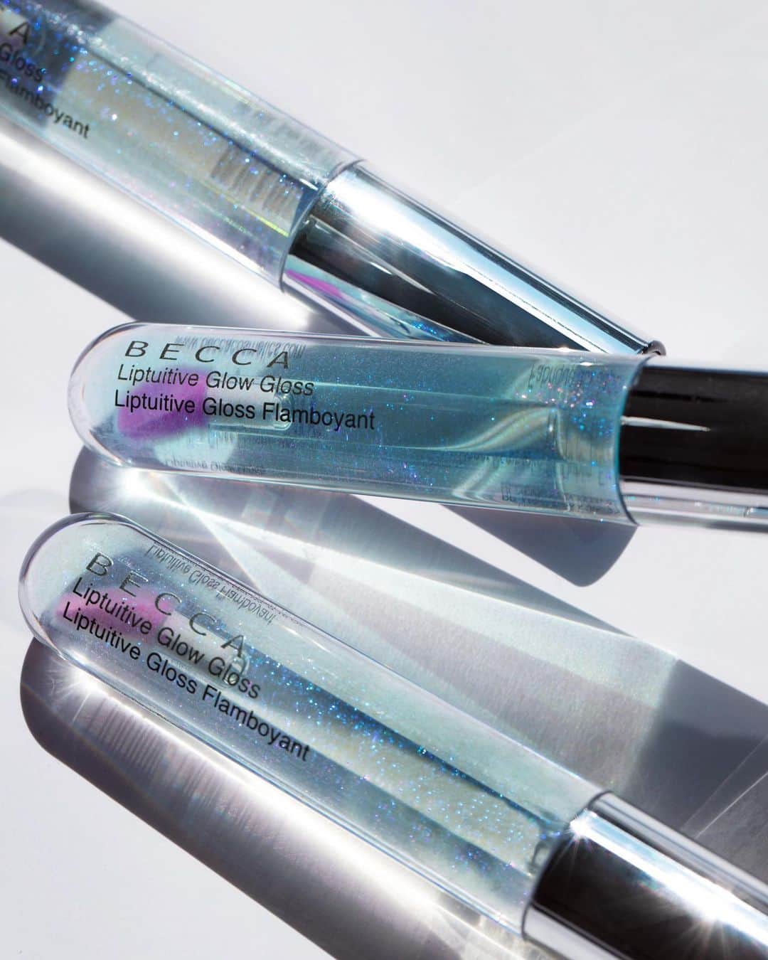 BECCAさんのインスタグラム写真 - (BECCAInstagram)「Liptuitive Glow Gloss 🌸blooms🌸 into the perfect shade of pink to enhance the natural colour of your lips! Get a FREE mini Champagne Crème Glow Gloss when you spend $35 now through 5/19! No code required. Tap to shop 😘」5月19日 6時19分 - beccacosmetics