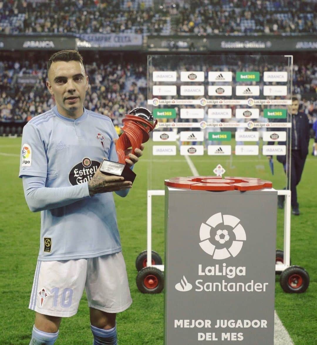 LFPさんのインスタグラム写真 - (LFPInstagram)「👏💙🏆 💙👏 • @rccelta forward @i.aspas10 was awarded the April Player of Month award in #LaLigaSantander! • #LaLiga #Football #Goals #Celta #Aspas」5月19日 6時46分 - laliga