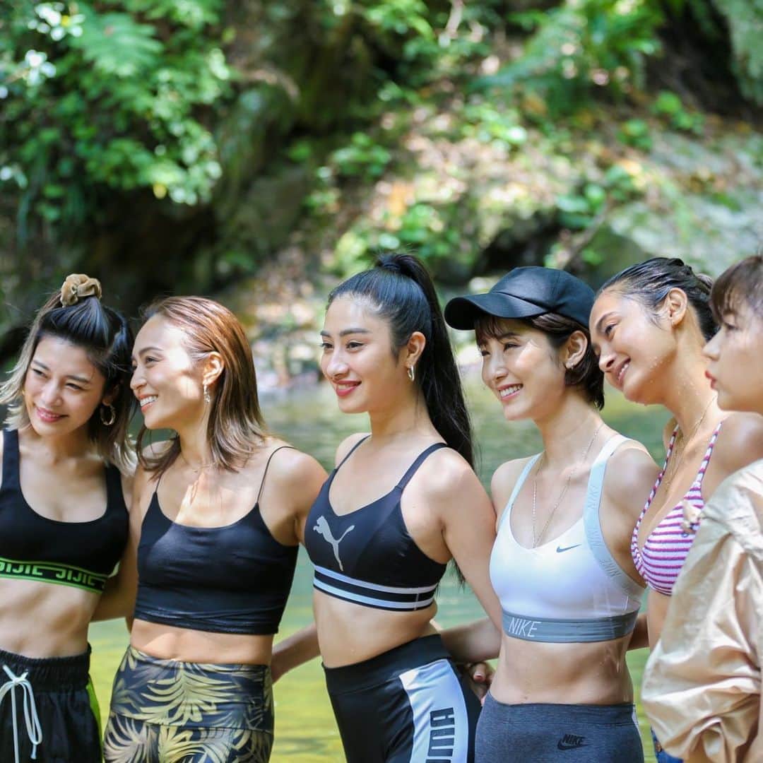 natural beauty campのインスタグラム：「⛰ #naturalbeautycamp はモデルさんみんなが仲良くなれる✨ #ナチュラルビューティーキャンプ #green #okinawa #沖縄 #activites #photojenic #沖縄ビューティーキャンプ #rivertracking #リバートレッキング」