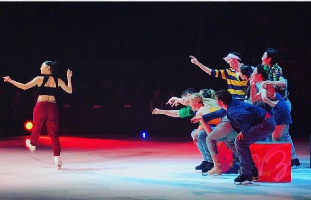 ジェレミー・アボットさんのインスタグラム写真 - (ジェレミー・アボットInstagram)「Getting ready to take our final bow with @starsonice tonight in Portland, Or.  From Ft. Meyers, Florida to now, the past 5 weeks has been an incredible journey. A huge thank you to @j_butt for creating such a FUN show to perform. Thank you to this amazing cast. You all brought so much love and integrity to the ice this year. It has been a sincere pleasure sharing planes, trains, ubers, stories, life, and the ice with every single one of you. Lastly thank you to every single one of you who came out to join us! Each and every one of you brought amazing energy and made this experience the best yet. My heart is so full. THANK YOU!」5月19日 7時17分 - idreamofjeremy