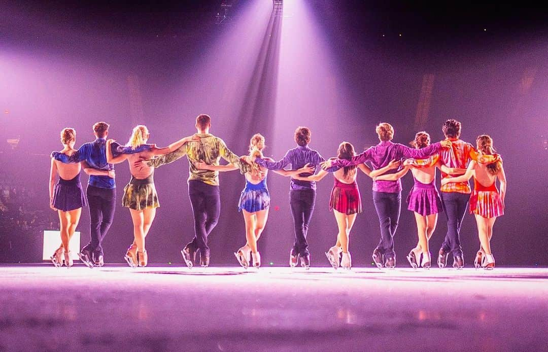 ジェレミー・アボットさんのインスタグラム写真 - (ジェレミー・アボットInstagram)「Getting ready to take our final bow with @starsonice tonight in Portland, Or.  From Ft. Meyers, Florida to now, the past 5 weeks has been an incredible journey. A huge thank you to @j_butt for creating such a FUN show to perform. Thank you to this amazing cast. You all brought so much love and integrity to the ice this year. It has been a sincere pleasure sharing planes, trains, ubers, stories, life, and the ice with every single one of you. Lastly thank you to every single one of you who came out to join us! Each and every one of you brought amazing energy and made this experience the best yet. My heart is so full. THANK YOU!」5月19日 7時17分 - idreamofjeremy