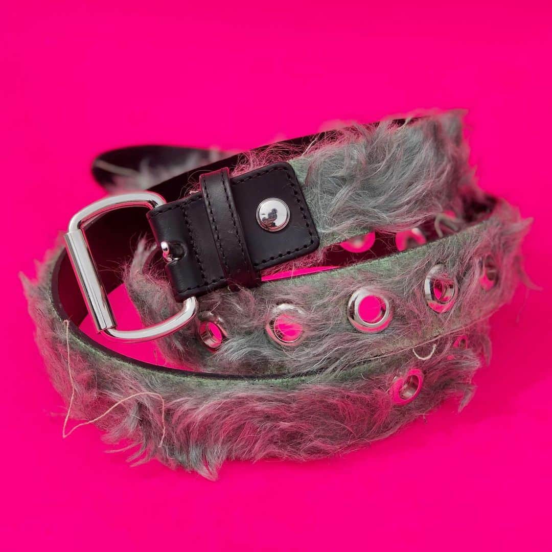 2nd STREET USAさんのインスタグラム写真 - (2nd STREET USAInstagram)「Come shop New Arrivals at our Melrose Location! This faux fur Vivienne Westwood Belt is $159 ✨ We are also looking to buy! If you are doing some spring cleaning come sell at 2nd Street!」5月19日 7時09分 - 2ndstreetusa