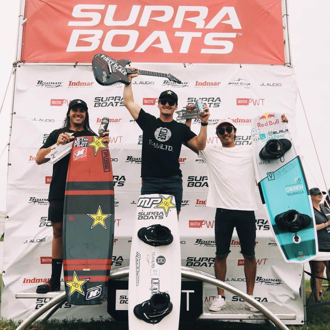 手塚翔太さんのインスタグラム写真 - (手塚翔太Instagram)「Stoked finished off 3rd at first @supra_boats @prowakeboardtour here in Katy,TX today!😎🤘🏻🔥🔥🔥 All the boys killing it and can’t wait for the rest of the season! #wakefan Thanks for everyone who supported me @redbull @redbulljapan @hoken_zenbu @seisho_2000 @cellpur @fitness_gym_t.i.s @blalawetsuits @supra_boats @obrienwatersports @momenticks @hilx 📷: @garrettcortese」5月19日 7時14分 - shotatezuka