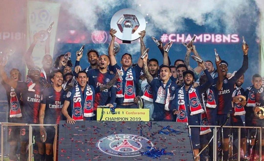 レアンドロ・ダニエル・パレデスのインスタグラム：「👏🏽👏🏽❤️💙🏆⚽️」
