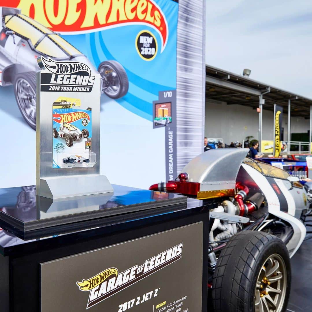 Hot Wheelsさんのインスタグラム写真 - (Hot WheelsInstagram)「Y’all rocked it at today’s #HotWheelsLegends Tour event in our hometown of El Segundo, CA! 🤘 Thank you so much for coming out and making this another epic day at Hot Wheels HQ. Out of 275 awesome rides, Greg Salzillo and his legendary ’57 Nash Metropolitan came out on top! This had everything we were looking for: Authenticity. Creativity. Garage Spirit. 🙌 Amazing job, Greg! Join us next week when we head over to Charlotte for another stop of the Hot Wheels Legends Tour.」5月19日 7時39分 - hotwheelsofficial