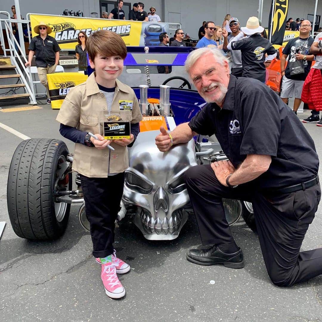 Hot Wheelsさんのインスタグラム写真 - (Hot WheelsInstagram)「Y’all rocked it at today’s #HotWheelsLegends Tour event in our hometown of El Segundo, CA! 🤘 Thank you so much for coming out and making this another epic day at Hot Wheels HQ. Out of 275 awesome rides, Greg Salzillo and his legendary ’57 Nash Metropolitan came out on top! This had everything we were looking for: Authenticity. Creativity. Garage Spirit. 🙌 Amazing job, Greg! Join us next week when we head over to Charlotte for another stop of the Hot Wheels Legends Tour.」5月19日 7時39分 - hotwheelsofficial