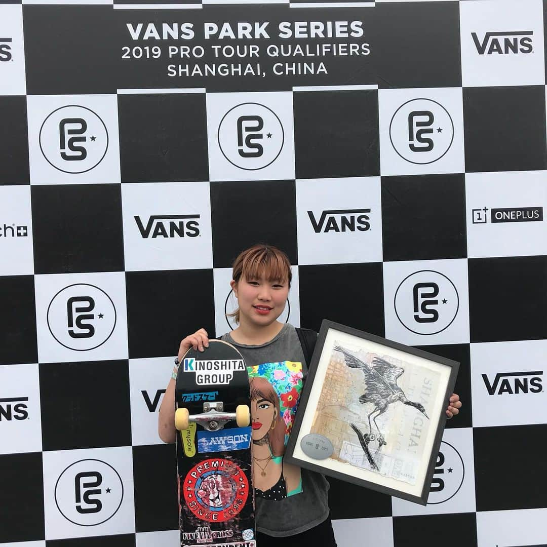 中村貴咲さんのインスタグラム写真 - (中村貴咲Instagram)「I had a great time Yesterday ❤️🍾 I really enjoyed @vansparkseries  Thank you❤️🇨🇳🇯🇵 なんとか2位になれました😂❤️☺︎ 皆さまいつも応援ありがとうございます📣📣DMもコメントも全部見てます😭 今年のシリーズ戦もスタートしました🌸楽しんで戦います🔥 #さくらままいつも美味しい弁当ありがとう #今回の大会ママだけみにきた #マミゾウとの朝食いつもより控えめやった #４本目でトライした事が自分自身嬉しい #vansparkseries #skateboard #thankyouskateboarding #スケート#スケボー#kobe」5月19日 7時54分 - kisanakamuraa