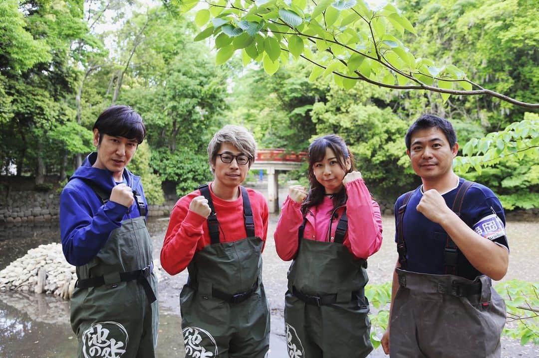 田村淳のインスタグラム：「ひっそり放置池スペシャル 人里離れた場所に ひっそりと放置された池がある そんな池ばかり出てくるよ^_^  #池の水ぜんぶ抜く」
