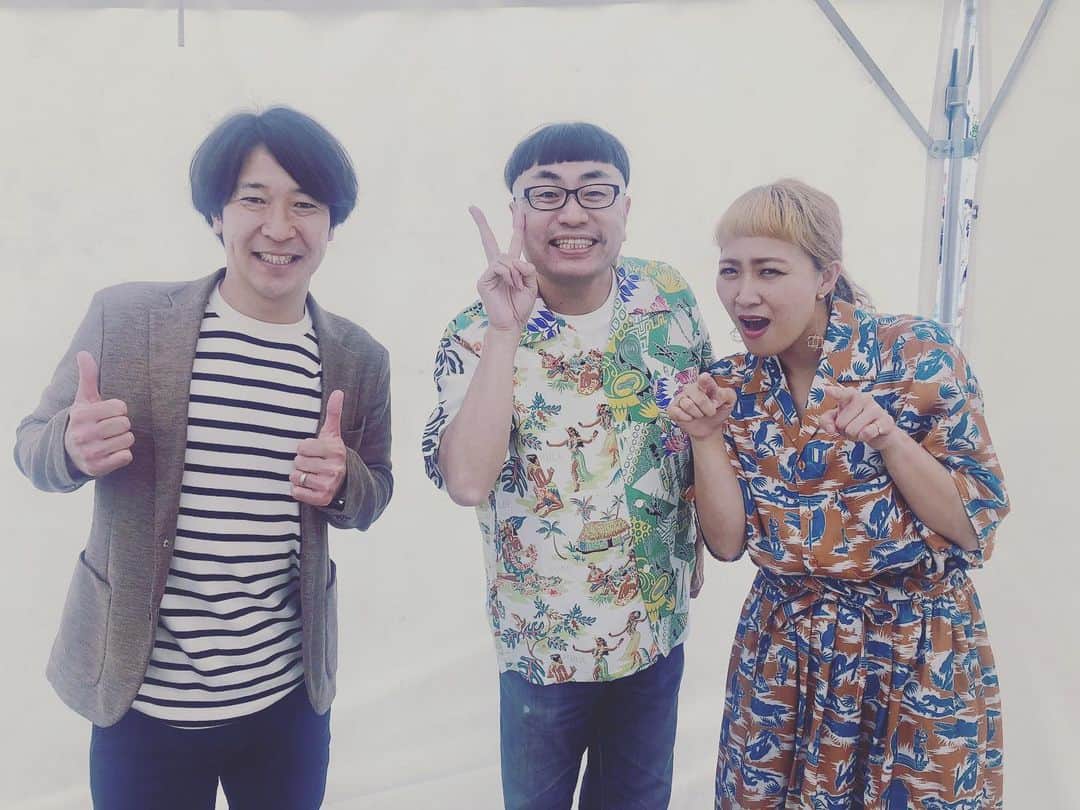 のインスタグラム：「今日は東京スカイツリーでイベントでした🤭🤲💡事務所の先輩お二方とだったので、緊張しながらも心強く、楽しい時間になりました⤴︎⤴︎⤴︎ イジリー岡田さんがMCで水内猛さんと私がゲストでお邪魔しました🙂😘😋 本当に楽しく、いろんな状態でたくさんおんぶにおんぶで担いでくださいました〜 とてもありがたく、こんな素晴らしい先輩に囲まれて幸せ極みです🙂🙃😉 スタッフさま、関係者さま、みなみなさまありがとうございました😍 まだまだイベントがあるので、みなさまお楽しみくださいませ🙏🙏🙏 #スカイツリー #イベント #イジリー岡田さん #水内猛さん #ホリプロ #イジリーさんの前髪一緒 #親近感 #水内さんはいつも辛口 #もはや家族のよう #ホリプロ愛 #いい意味で #インスタバエ」