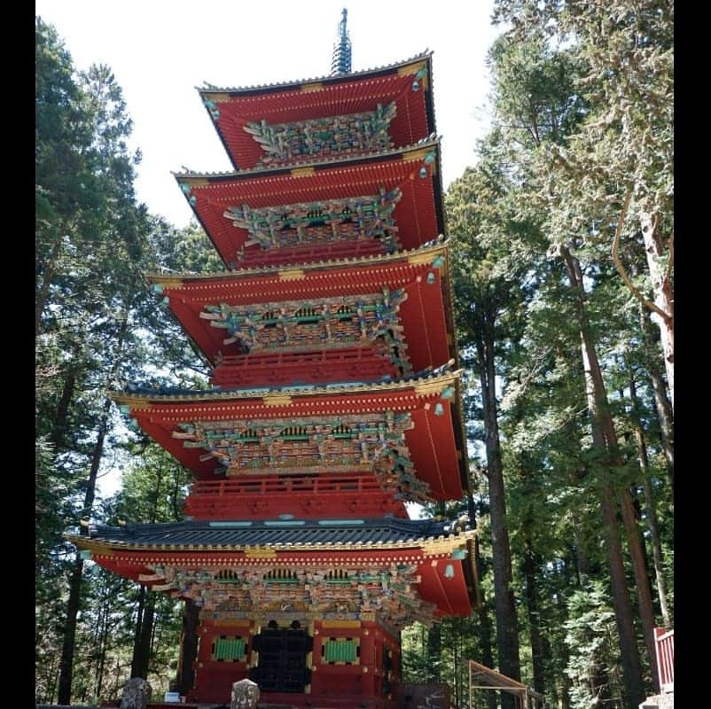 シャルレーヌ・ギニャールさんのインスタグラム写真 - (シャルレーヌ・ギニャールInstagram)「A beautiful day in Nikko 🏞📸 #nikko #vacation #memories #japan #love #shinkyobridge #rinnojitemple #toshogushrine #kamangafuchiabyss #kegonfalls #chuzenjilake」5月19日 17時44分 - charleneguignard