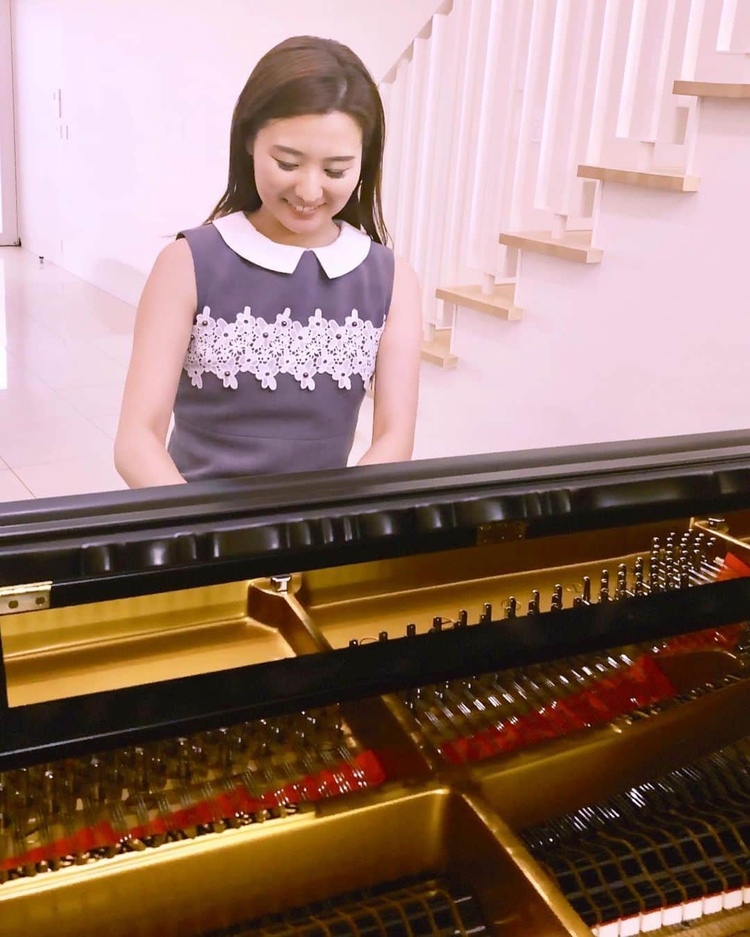 森本麻衣のインスタグラム：「♡♡♡ . . . . . #maimorimoto#piano#grandpiano#steinway#steinwayandsons#private#practice#üben#music#room#tokyo#🎹 #森本麻衣#ピアノ#ピアニスト#スタインウェイ#グランドピアノ#練習」