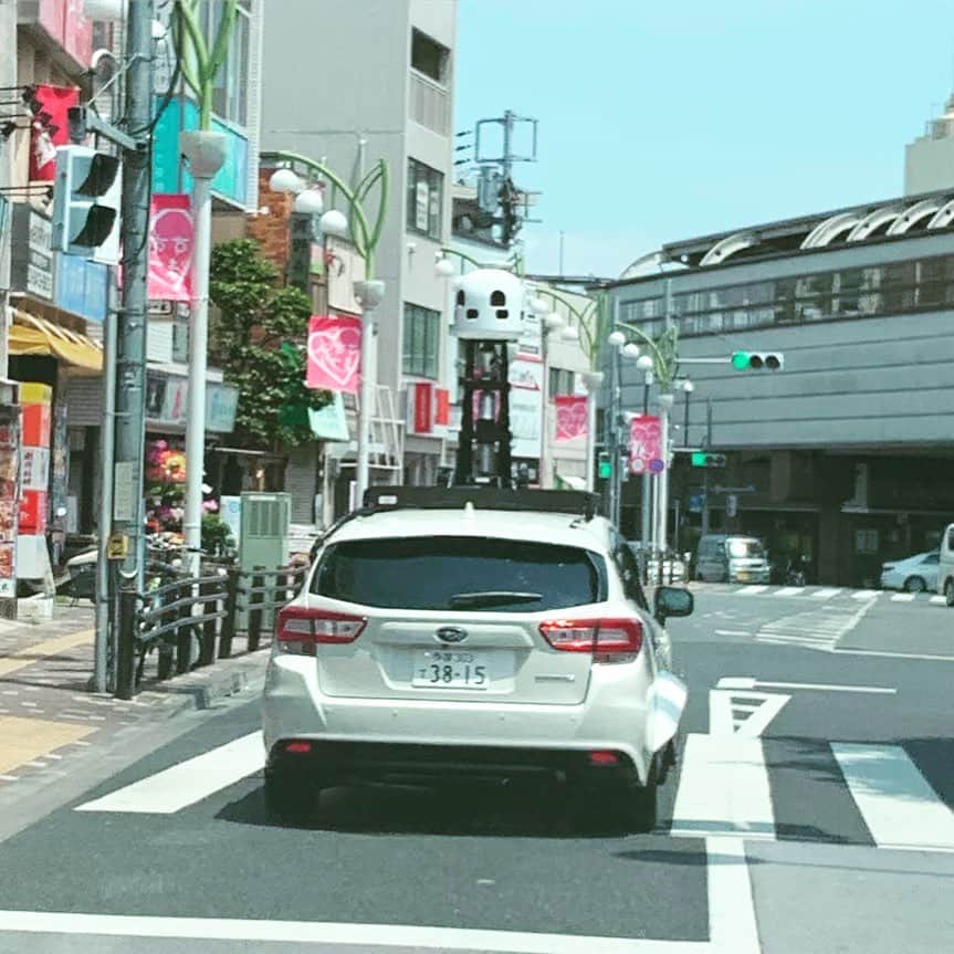 松尾貴史さんのインスタグラム写真 - (松尾貴史Instagram)「#経堂 の街中を、珍妙なる形の機材を載せた車が徘徊していると思ったら、 #ストリートビュー 用に、#360º 上下左右を走りながら撮影しているのですね。初めて見ました。」5月19日 17時56分 - kitsch.matsuo