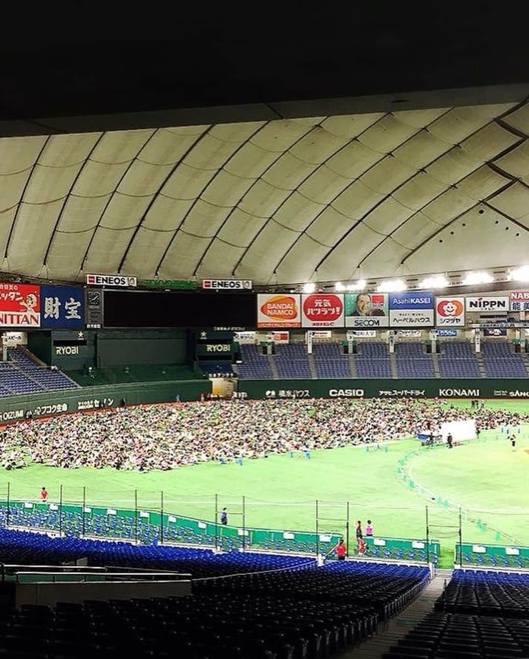 Ken Harakumaさんのインスタグラム写真 - (Ken HarakumaInstagram)「東京ドームがヨガの聖地に！ 5月21日夜19:15分開場！ 出演: ケンハラクマ@東京ドームヨガ！ ピラティスからご参加の方は18:15より。 グラウンドの照明を消して、キャンドルの光で瞑想を楽しむスペシャルプログラムもお楽しみ下さい！ http://www.jexer.jp/fitness/campaign/yoga2019/ @international_yoga_center  @yogajournal_japan  #kenharakuma #ヨガ #瞑想 #ashtangayoga #ケンハラクマ #ケンハラクマ先生 #東京ドームヨガ」5月19日 18時09分 - kenharakuma