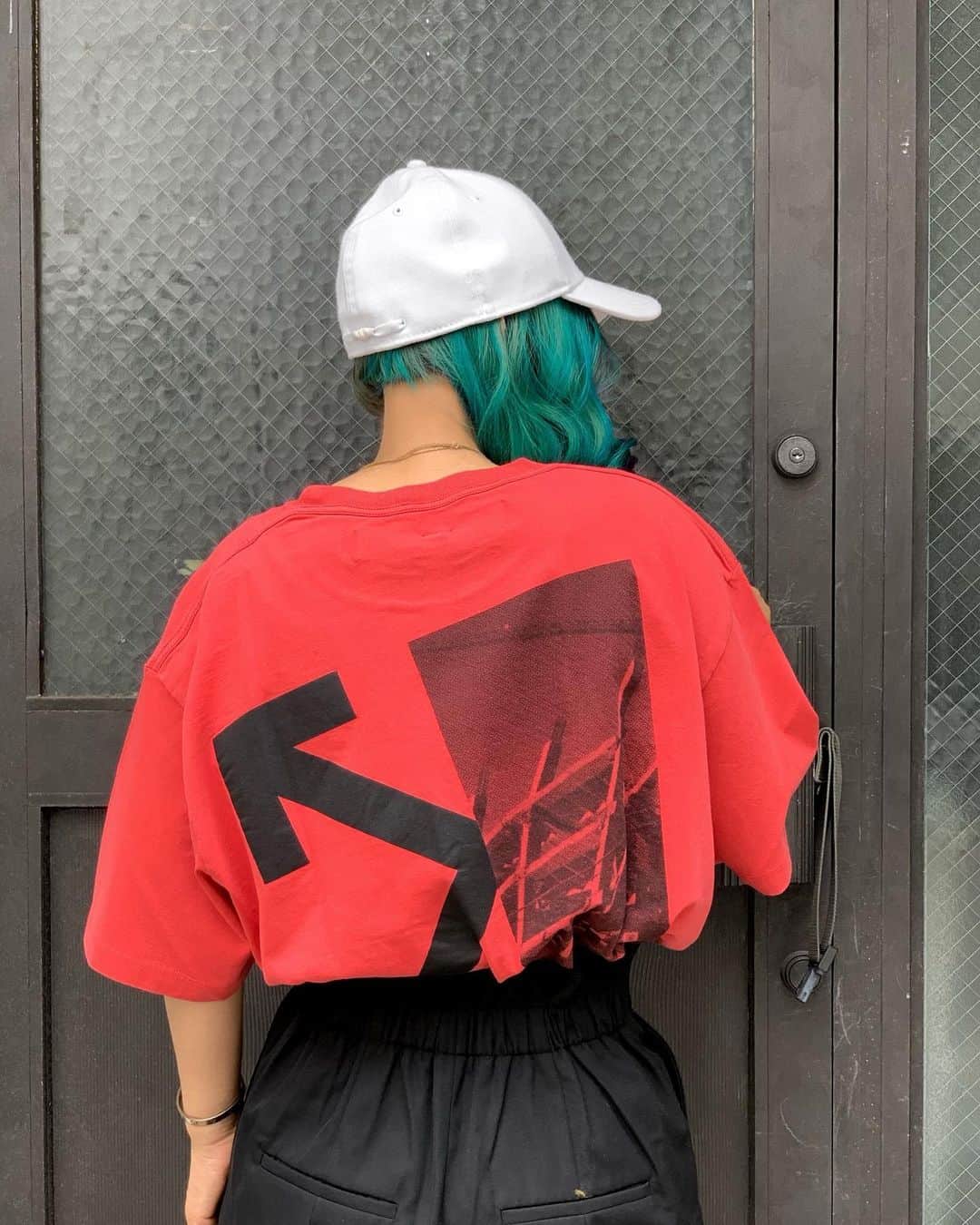 AYINさんのインスタグラム写真 - (AYINInstagram)「・ ・ ・ New arrival✔️ @off____white ・ ・ ・ available at store✔️ ・ ・ ・ #offwhite #ayin #19fw #tee」5月19日 18時24分 - ayin_japan