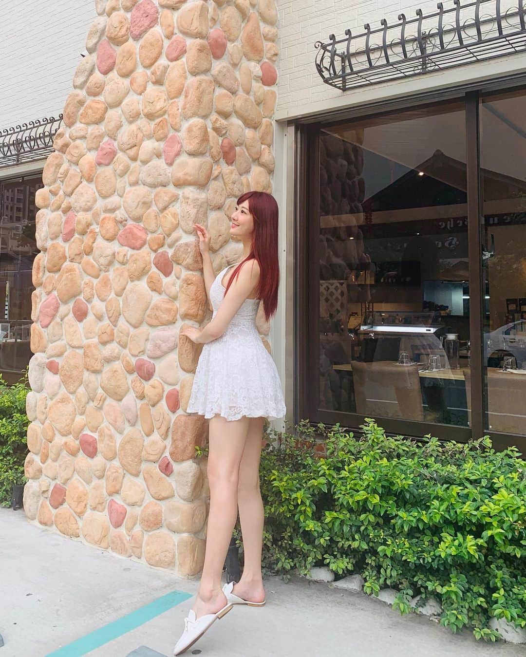 茉晶さんのインスタグラム写真 - (茉晶Instagram)「還是紅髮的時候💋」5月19日 18時27分 - lin.mo.jing