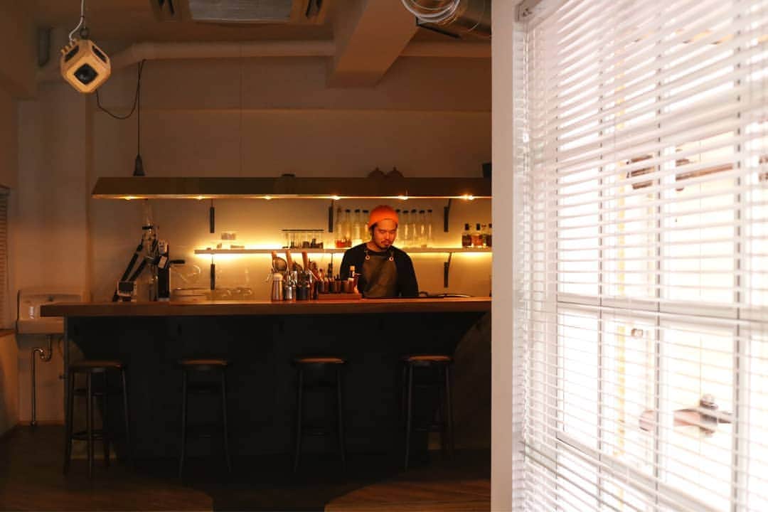 のインスタグラム：「Enjoy mind tickling cocktail served by a seasoned mixology bartender only at @thecertainbar. 海外でも修行を積んだミクソロジストが提案する、新感覚のカクテルバー Recommended by @mhzmhzmhz. . . . #herenowcity #wonderfulplaces #beautifuldestinations #travelholic #travelawesome #traveladdict #igtravel #livefolk #instapassport #optoutside #stayandwander #hbouthere #thecertainbar #北九州 #北九州旅行 #日本旅行」