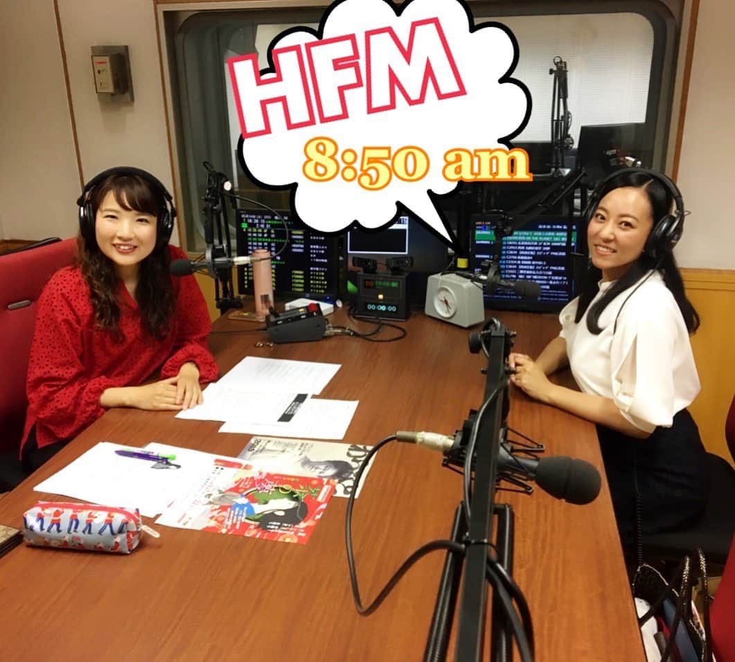 青山恵梨子さんのインスタグラム写真 - (青山恵梨子Instagram)「明日！！ 5/20 朝8:50〜 広島FM「笹原綾乃のGOOD JOG+」 出演させていただきます！！！ なんと初ラジオでして…🥺✨ 綾乃さんがとても素敵な方で、めちゃくちゃ楽しくて、たくさんお喋りさせていただきました😆♥️ #radiko というアプリで、 地元の方はもちろん、東京の方にも聴いていただけます😍！ 明日の朝、ラジオでお会いしましょう♥️ #広島FM #広島エフエム #広島エフエム放送  #笹原綾乃 さん #goodjog+  #広島 #カープ #carp #カープ女子  #カープ大好き #水金地火木土天カープ  #ミュージカル #茶の夢 #わらび座  #青山恵梨子 #上田宗箇 #上田流」5月19日 10時27分 - eriko_aoyama