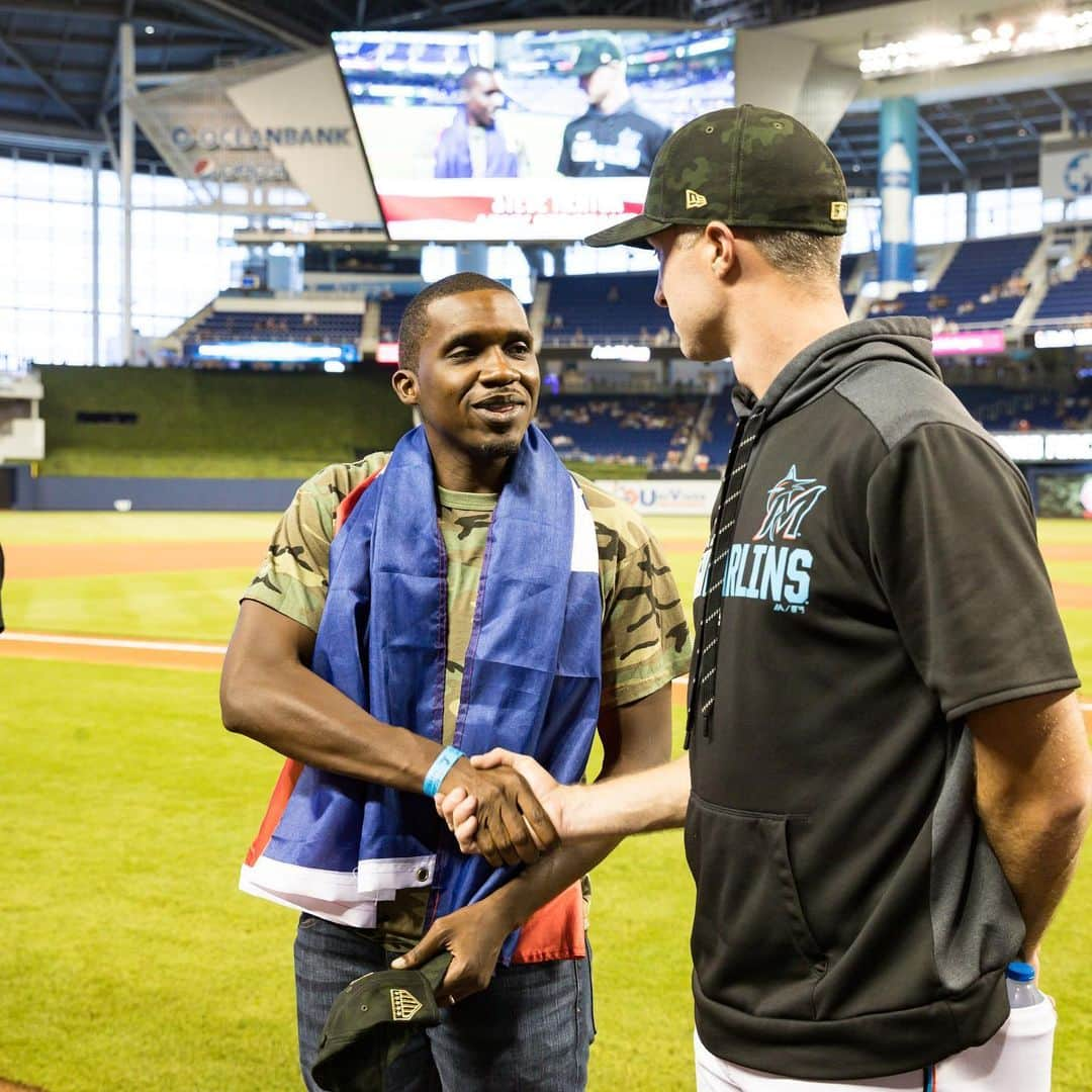 マイアミ・マーリンズさんのインスタグラム写真 - (マイアミ・マーリンズInstagram)「Grateful for you.  Happy #ArmedForcesDay!」5月19日 10時34分 - marlins