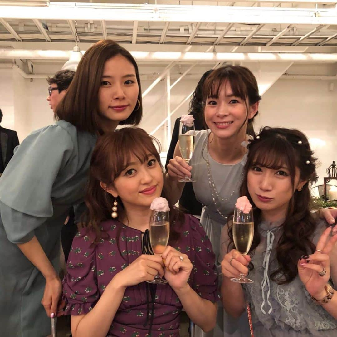 酒井瞳さんのインスタグラム写真 - (酒井瞳Instagram)「#アイドリング !!! ２期生 そしてプチ同窓会 みんなそれぞれ別の道を進んでるので前みたいに毎日会う事はないけど、こんなに面白い女の子たちに出会えて嬉しいww 何年も一緒に楽しい事してたから笑いのツボは未だに同じだった。笑 面白くて、楽しませてくれる人ばかり。幸せ。笑 #アイドリング !!! #愉快な仲間たち #happy #happywedding #結婚式 #おめでとう #幸せ」5月19日 10時55分 - s.sakaihitomi