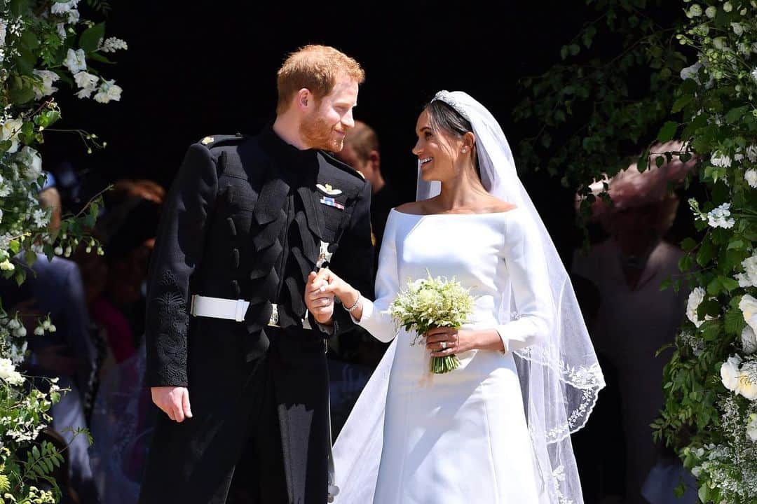 Vogue Australiaさんのインスタグラム写真 - (Vogue AustraliaInstagram)「It's been one year since #MeghanMarkle wed #PrinceHarry at Windsor Castle on May 19, 2018 - and what a year it's been! ❤️ Vogue looks back at the iconic royal wedding and all its trapping via the link in the bio! 📸 Getty Images」5月19日 10時52分 - vogueaustralia