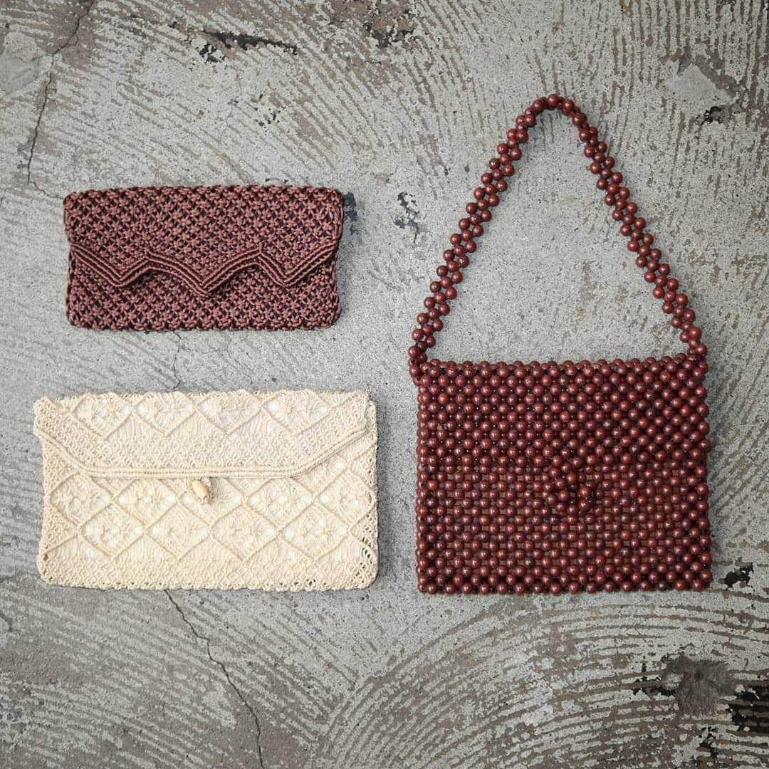 吉祥寺 古着屋 Orfeoのインスタグラム：「Vintage Mesh Bags  #orfeo #kichijoji #tokyo #vintage #used #fashion #coordinate #outfits  掲載商品のお問い合わせはメールにて承っております。コメント、DMでのお問い合わせは受け付けておりませんのでご了承ください。」