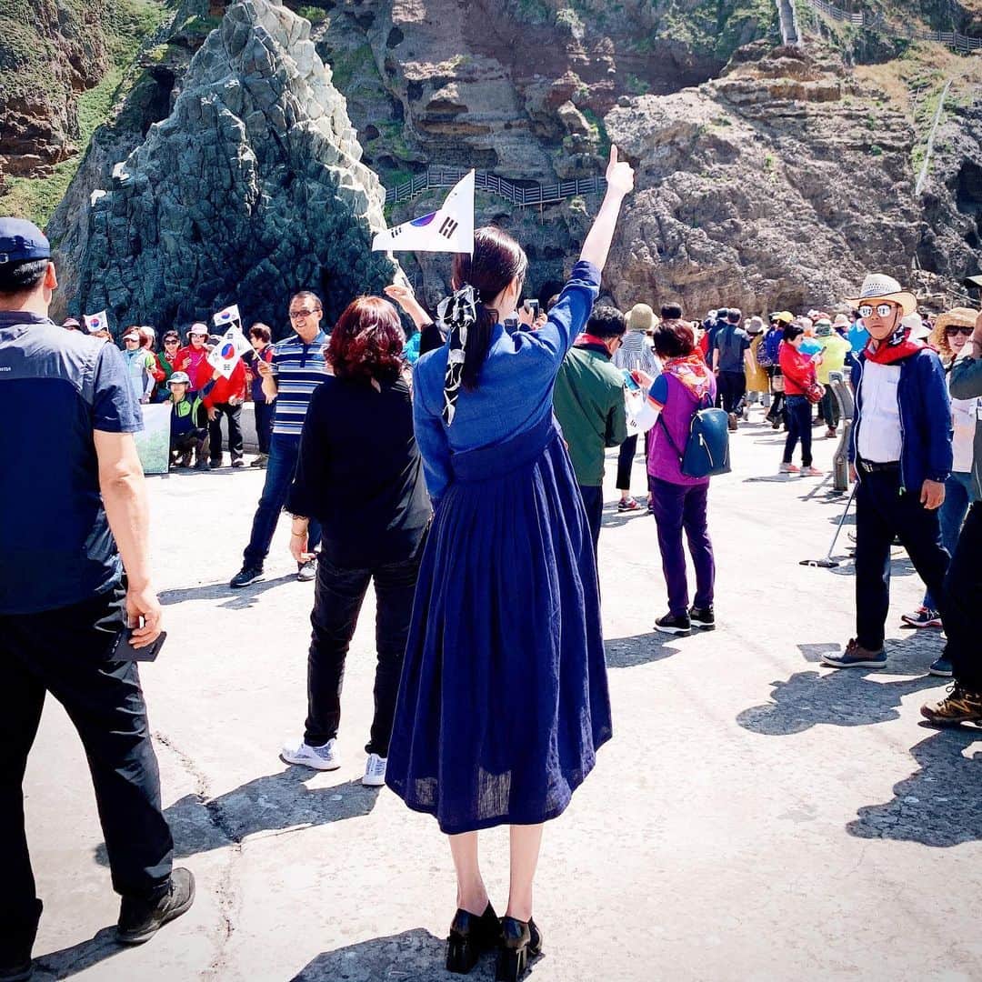 リジ のインスタグラム：「독도 도착🇰🇷 꼭 다시 오고 싶었습니다🙏🏻 나라사랑 나를사랑💕」