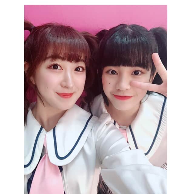 のインスタグラム：「twin tail  Sisters👭✨ Ratah เป็น น้องสาว👧 Rina เป็น พี่สาว👱‍♀️ ツインテール姉妹👭✨ Ratah(ラタァー)妹👧 莉奈が姉👱‍♀️ #ratahbnk48 #izurinabnk48 #izutarinabnk48 #rinaizutabnk48 #いずりな #伊豆田莉奈 #bnk48 #welovebnk48 #twintail #ツインテール」