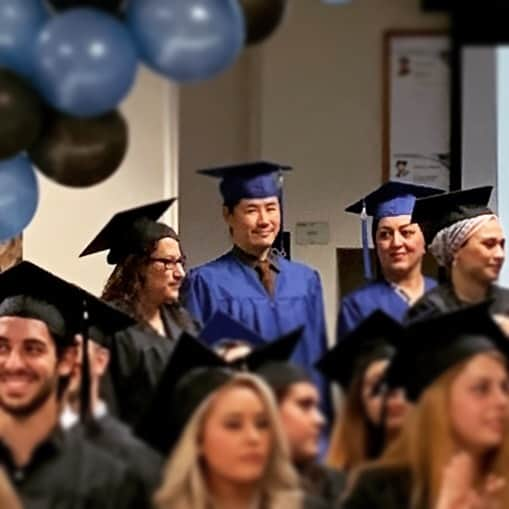 鈴木一真さんのインスタグラム写真 - (鈴木一真Instagram)「Finally, I attended my college graduation ceremony. I was so excited!!! 35年振りの卒業式🎓 さすがに緊張しました⚡︎ #College #Graduation #GraduationCeremony #AcademicDress #Diploma #Lei #Prada #卒業式」5月19日 12時00分 - _kazumasuzuki_