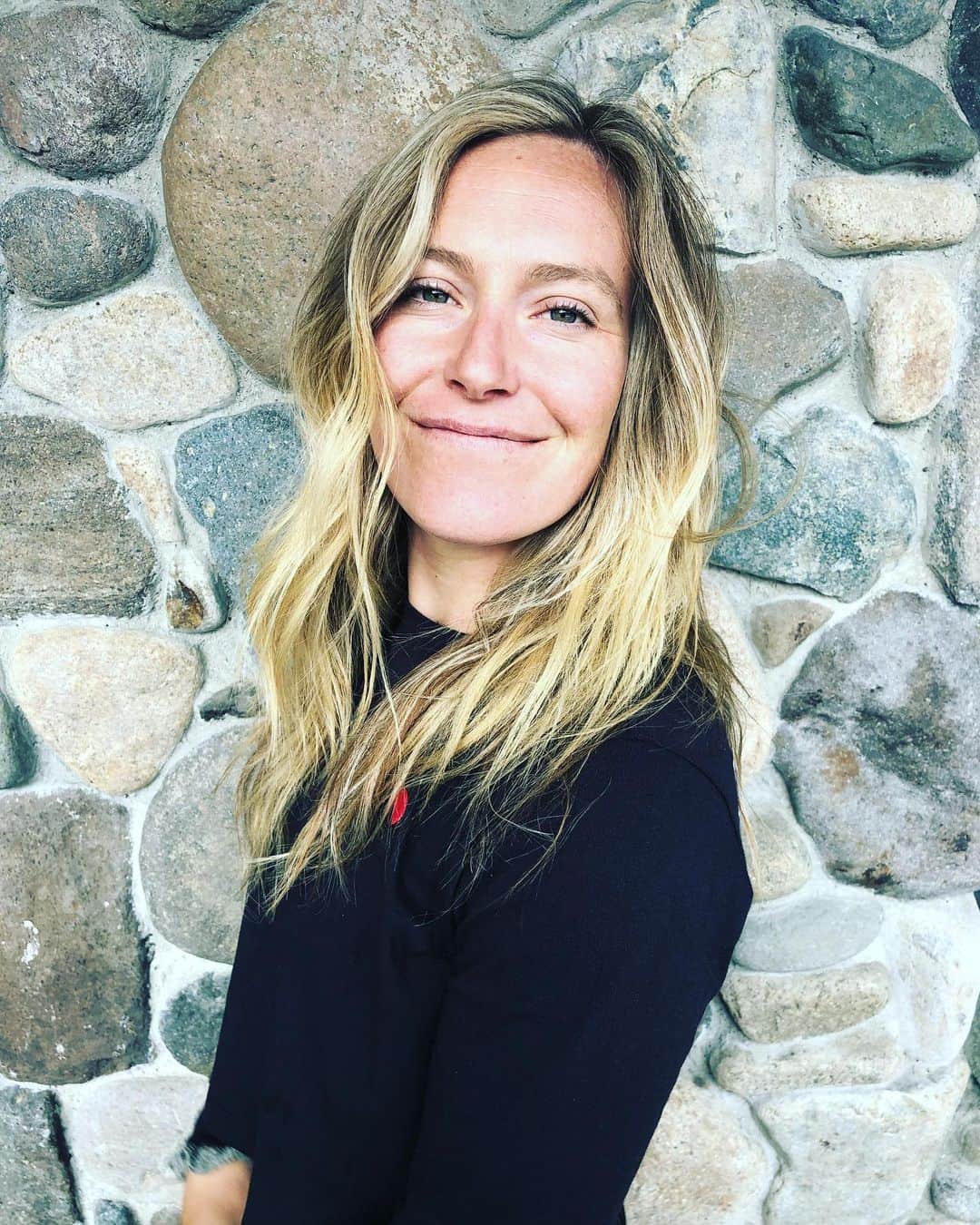 ジェイミー・アンダーソンのインスタグラム：「Happy full moon friends ✨ 🌕 🙌」